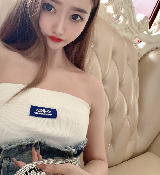 高挑清纯美女兼职